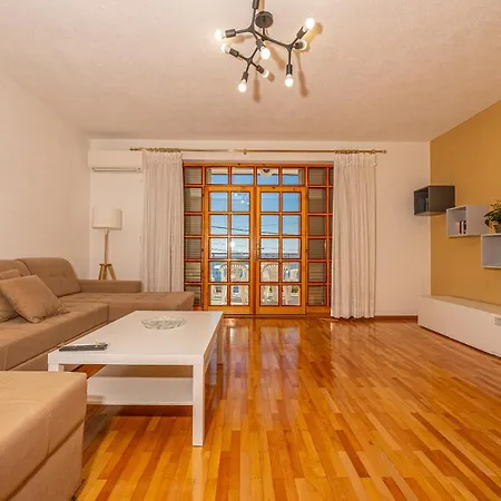 Francoise Apartment