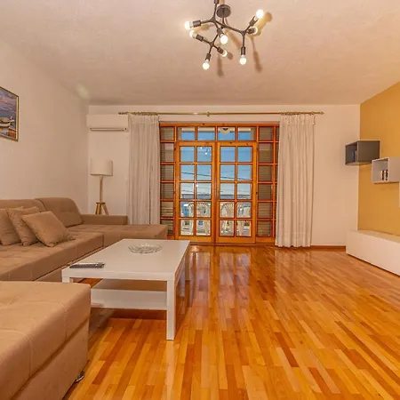 Francoise Apartment *