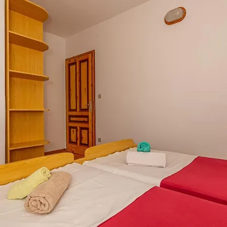 Apartment Francoise *