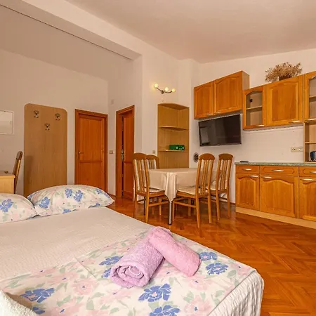 Francoise Apartment