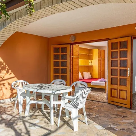 アパート Francoise ツリクヴェニツァ