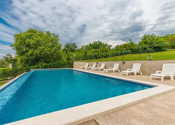 Apartment Francoise *